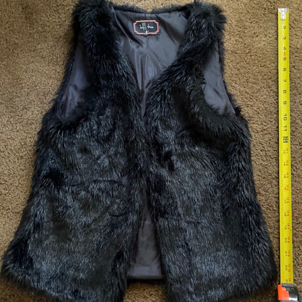 Love tree black faux fur vest sz s